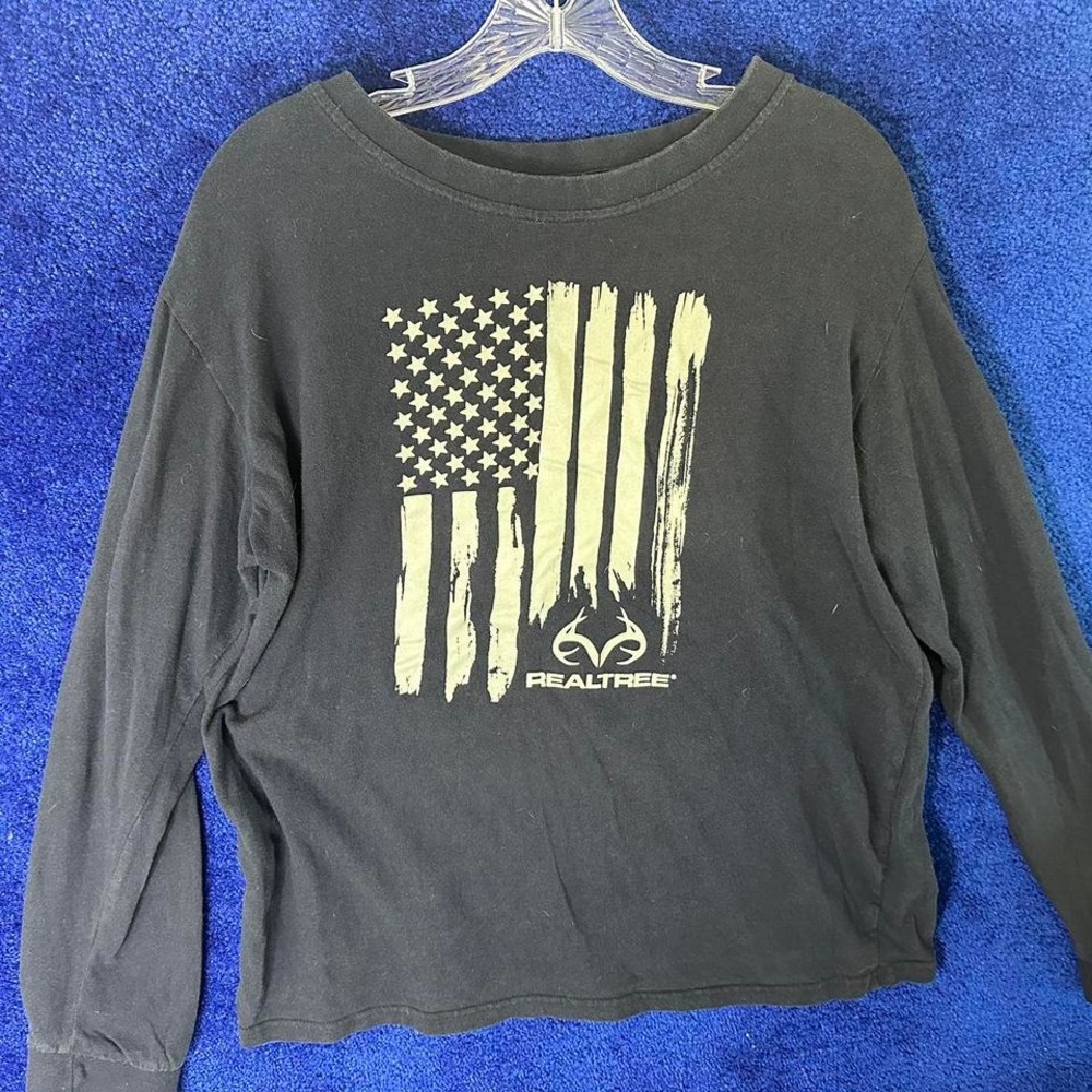 Navy and white Realtree‎ camo graphic t-shirt #camofashion